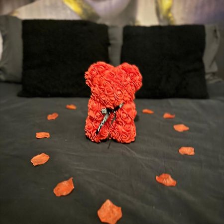 Sweet Angel Suite Romantique Avec Spa 布鲁兹 外观 照片